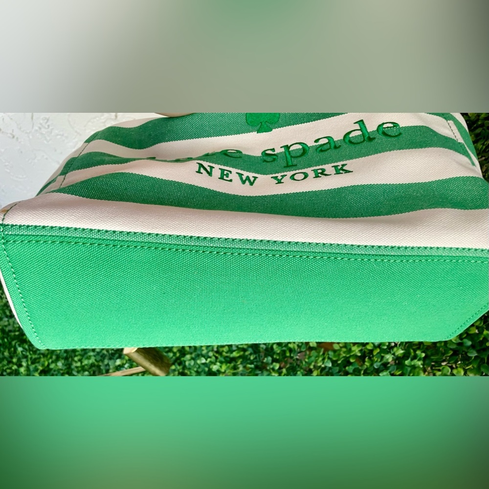 Kate Spade Jett Large Tote | Green Beach Time Stripe | Embroidered Logo | NWT - Picture 10 of 16